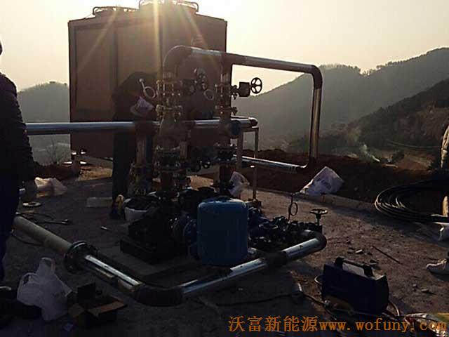 青島德沃幼兒園空氣源熱泵項(xiàng)目施工案例地暖施工、主機(jī)施工，空氣源熱泵項(xiàng)目調(diào)試成功，項(xiàng)目展示實(shí)例&mdash;&mdash;空氣源熱泵主機(jī)安裝