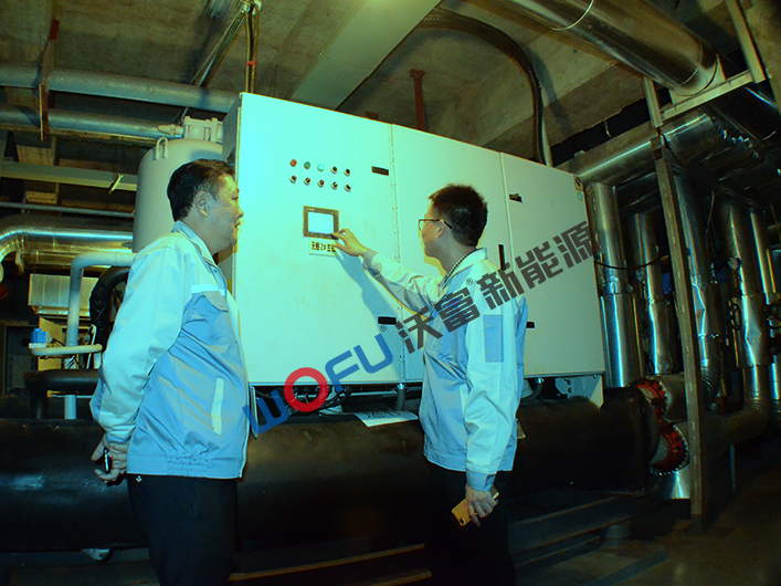 商用熱泵機(jī)房